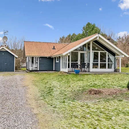 Family-friendly And Well-maintained With Sauna And Ev Charger Near Gjerrild * Grenå