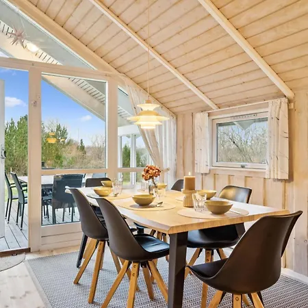 Casa vacanze Family-friendly And Well-maintained With Sauna And Ev Charger Near Gjerrild Grenå