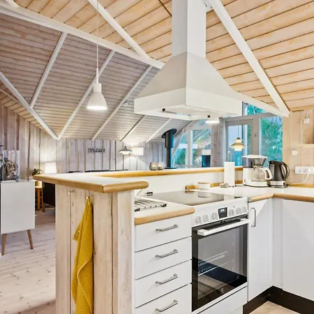 Family-friendly And Well-maintained With Sauna And Ev Charger Near Gjerrild