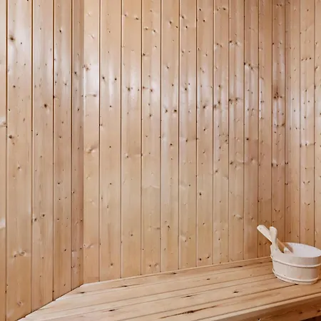 Family-friendly And Well-maintained With Sauna And Ev Charger Near Gjerrild بيت للعطل